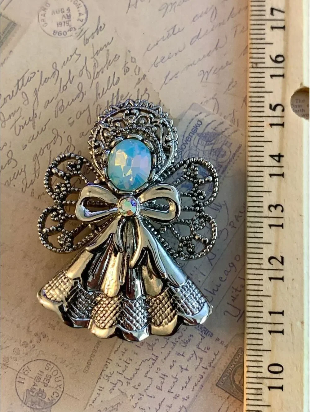 Beautiful Vintage Charming Silver Angel Brooch Pendant Sparkling Opal Gemstone